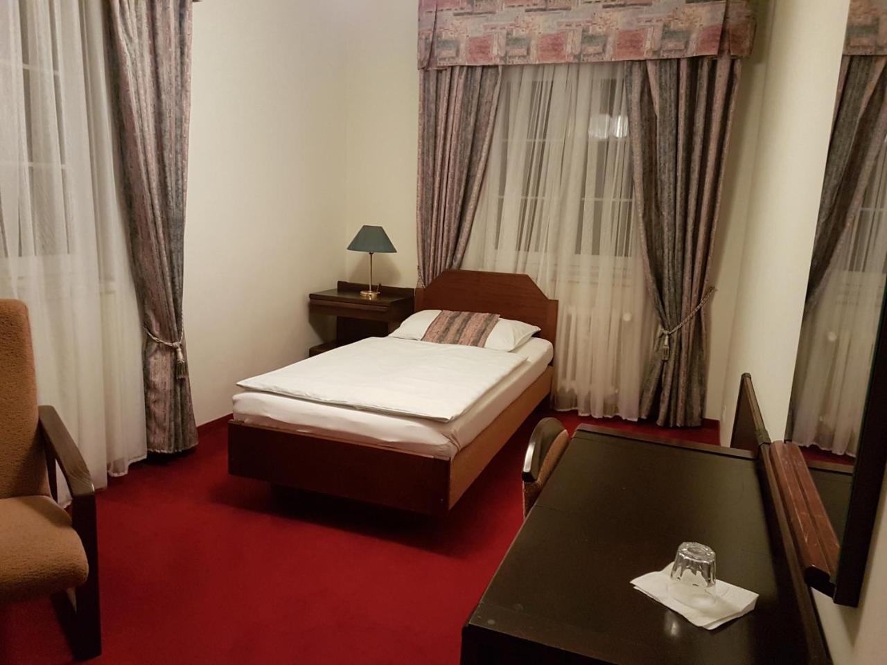 Eurohotel Карловы Вары Экстерьер фото