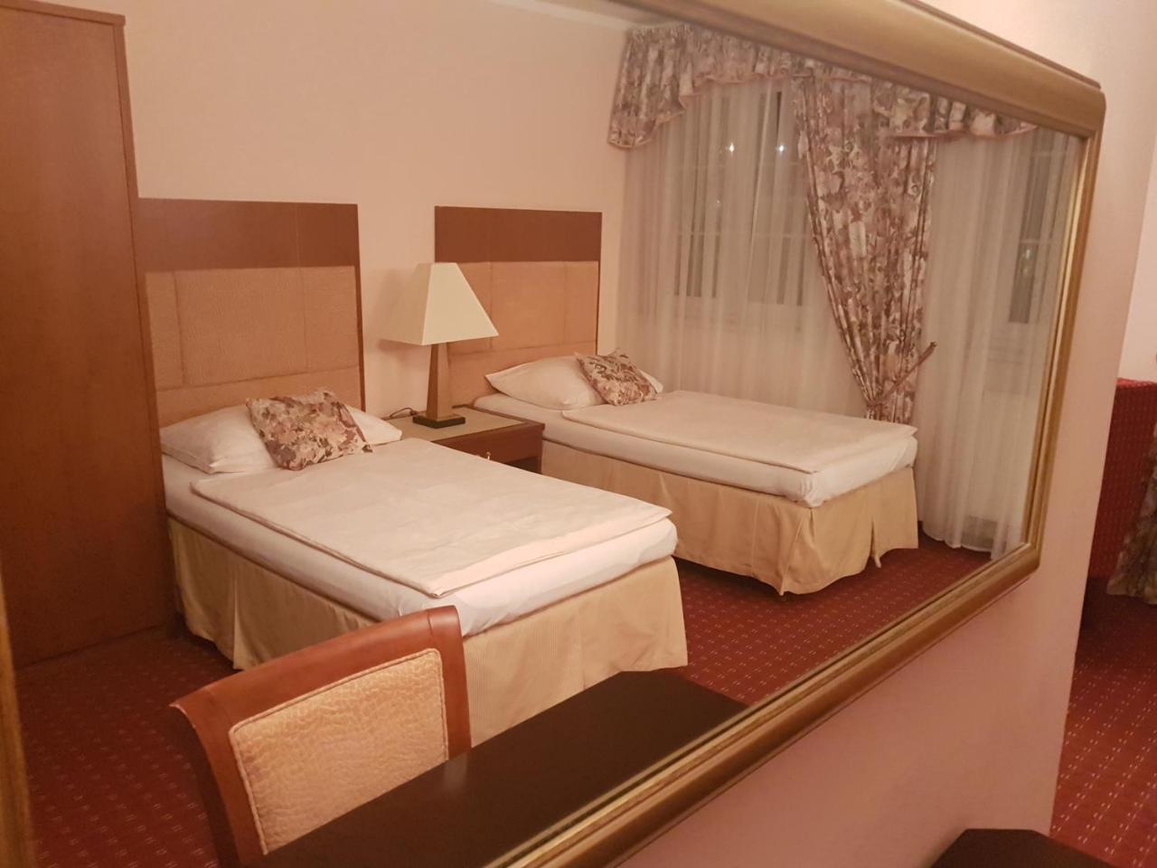 Eurohotel Карловы Вары Экстерьер фото