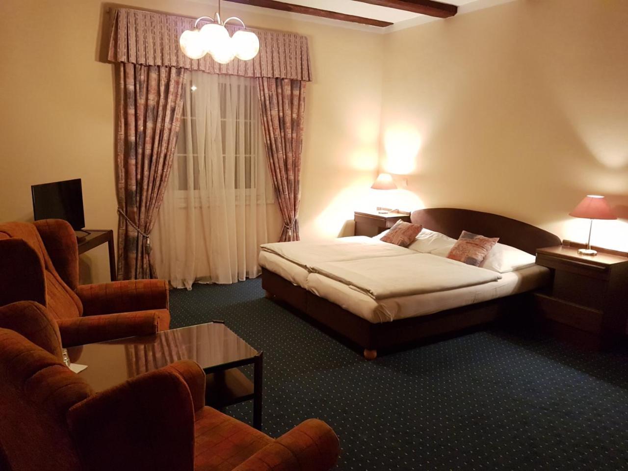 Eurohotel Карловы Вары Экстерьер фото